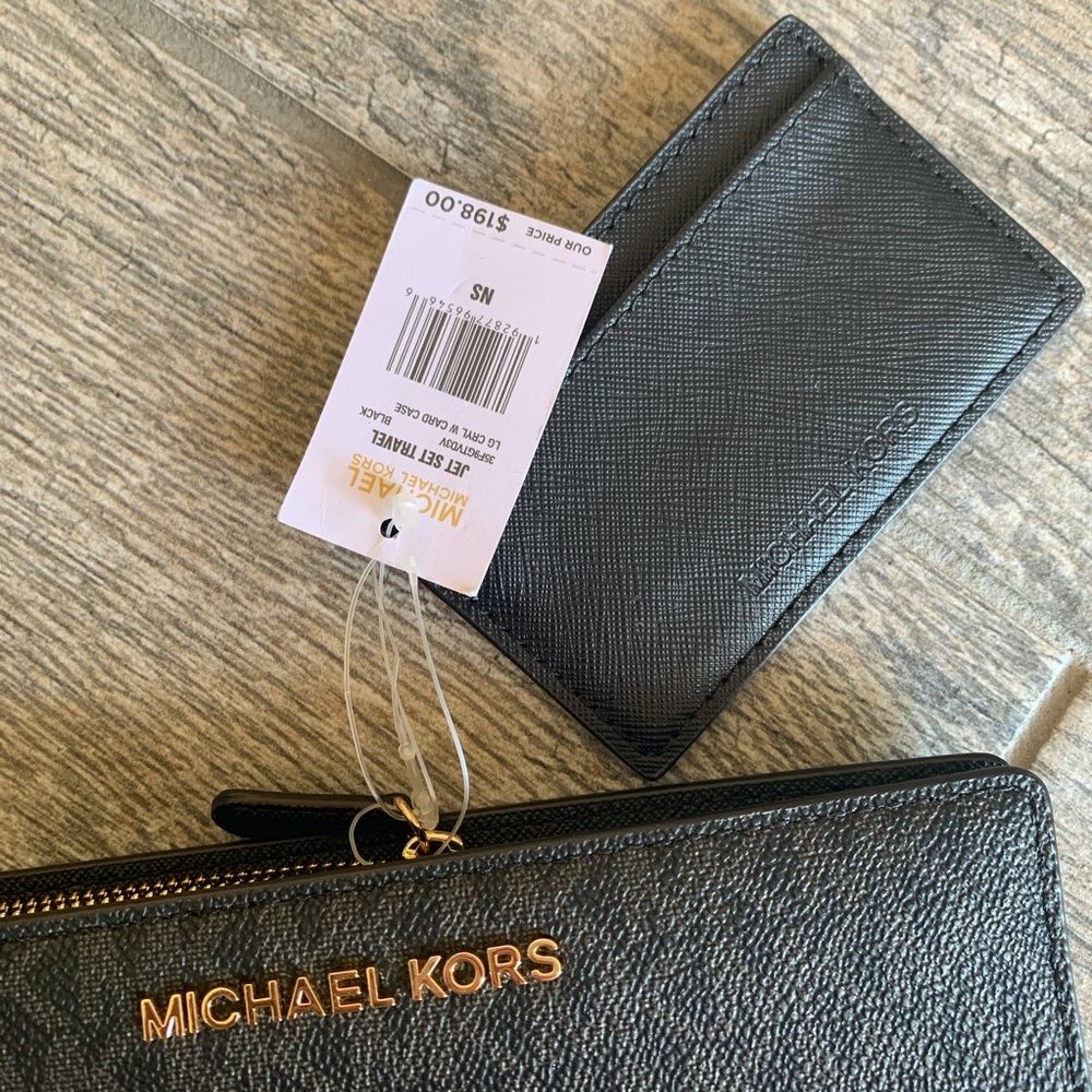 New MK Jet set travel lg cryl w case card 🖤 - Picture 3 of 4